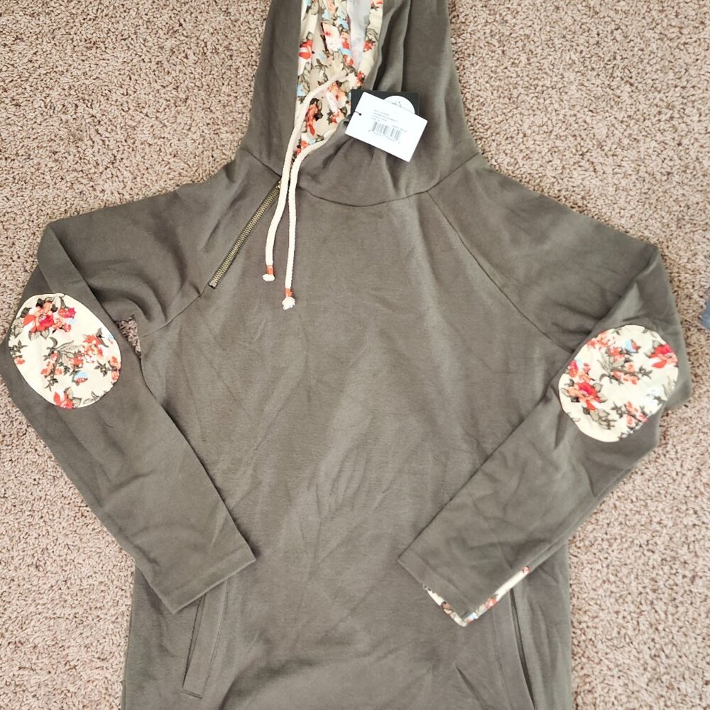 DoubleHood Sweatshirt - Olive w/Floral